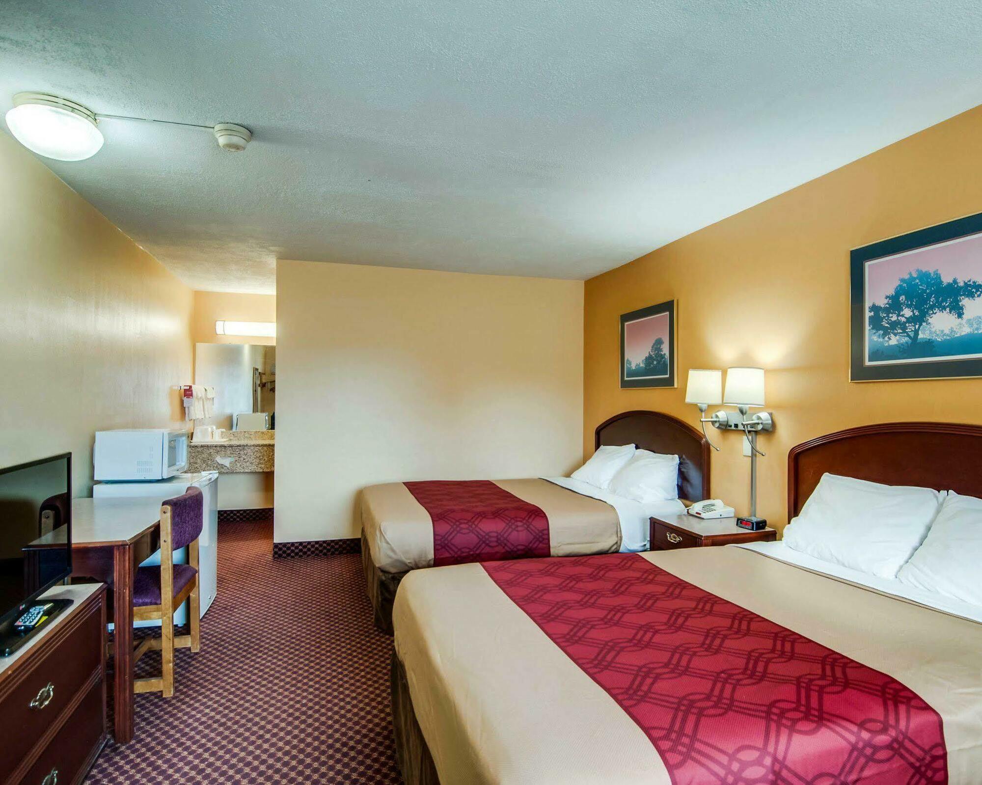 Econo Lodge Near Bluefield College Kültér fotó